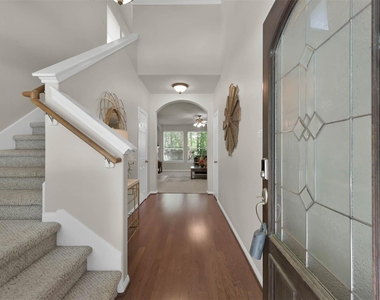 15 Aquiline Oaks Place - Photo Thumbnail 4