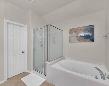 15 Aquiline Oaks Place - Photo Thumbnail 33