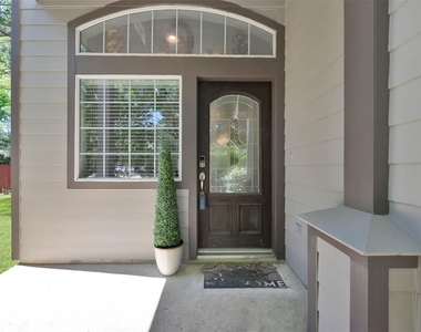 15 Aquiline Oaks Place - Photo Thumbnail 3