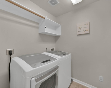 15 Aquiline Oaks Place - Photo Thumbnail 39