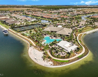 11811 Venetian Lagoon Drive - Photo Thumbnail 3