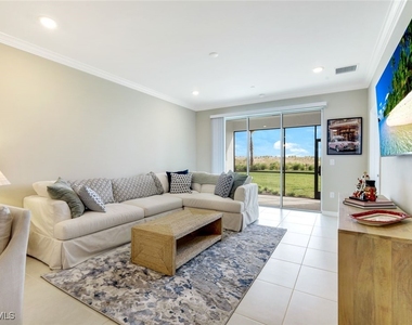 11811 Venetian Lagoon Drive - Photo Thumbnail 9