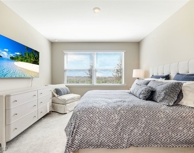 11811 Venetian Lagoon Drive - Photo Thumbnail 21