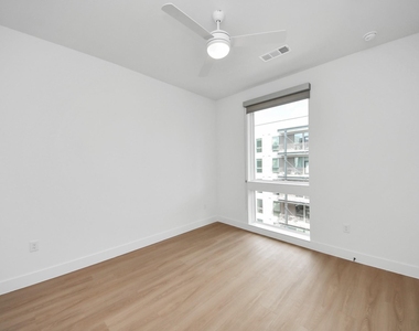 2810 Riverby Road - Photo Thumbnail 22