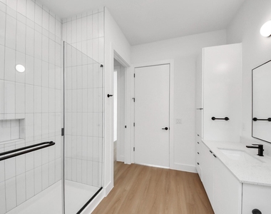 2810 Riverby Road - Photo Thumbnail 18