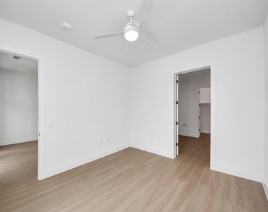 2810 Riverby Road - Photo Thumbnail 21