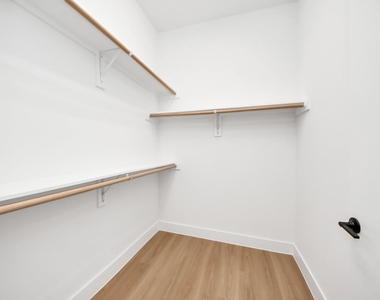 2810 Riverby Road - Photo Thumbnail 16