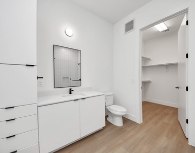 2810 Riverby Road - Photo Thumbnail 15