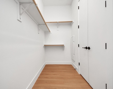 2810 Riverby Road - Photo Thumbnail 29