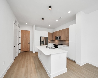 2810 Riverby Road - Photo Thumbnail 6