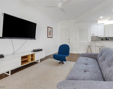 450 Bayfront Place - Photo Thumbnail 7