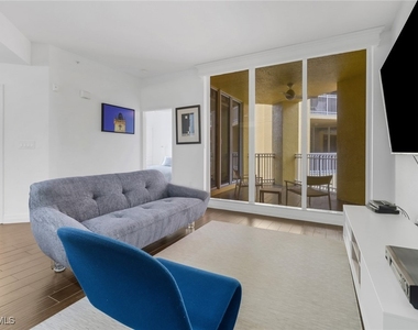 450 Bayfront Place - Photo Thumbnail 6