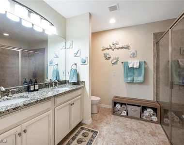 14940 Edgewater Circle - Photo Thumbnail 20