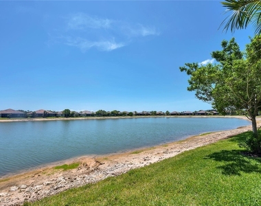 14940 Edgewater Circle - Photo Thumbnail 3