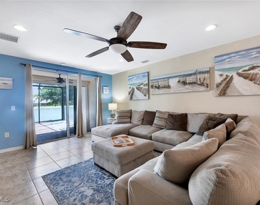 14940 Edgewater Circle - Photo Thumbnail 5
