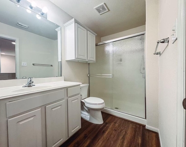 3923 Calgary Circle - Photo Thumbnail 20