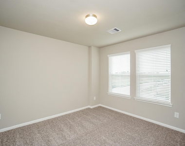 5463 Grand View Drive - Photo Thumbnail 19