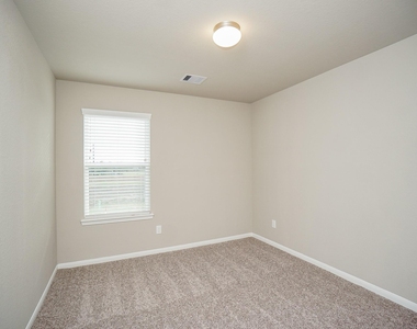 5463 Grand View Drive - Photo Thumbnail 20