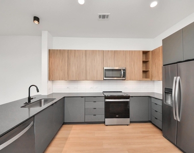 2810 Riverby Road - Photo Thumbnail 3