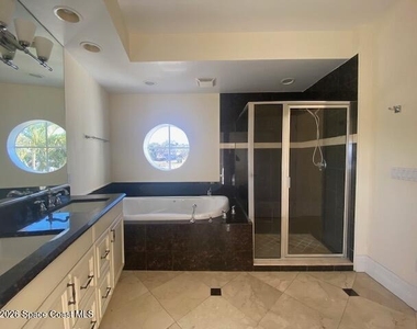 2240 Front Street - Photo Thumbnail 15