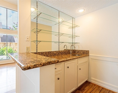 2306 Potomac Drive - Photo Thumbnail 7