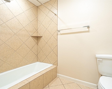 2306 Potomac Drive - Photo Thumbnail 20