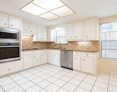 2306 Potomac Drive - Photo Thumbnail 14