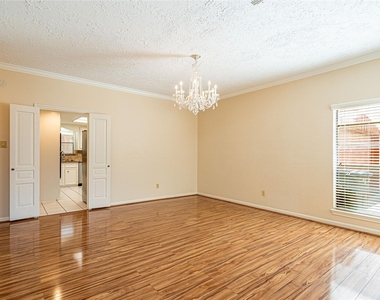 2306 Potomac Drive - Photo Thumbnail 6