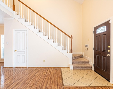 2306 Potomac Drive - Photo Thumbnail 3
