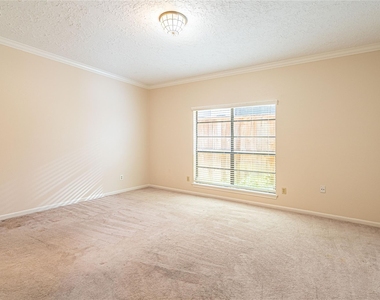 2306 Potomac Drive - Photo Thumbnail 10