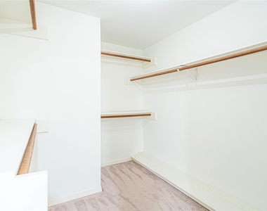 2306 Potomac Drive - Photo Thumbnail 12