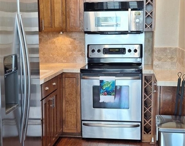 4015 Bayshore Boulevard - Photo Thumbnail 4