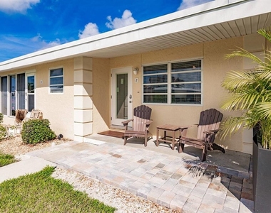 6006 Midnight Pass Road - Photo Thumbnail 9