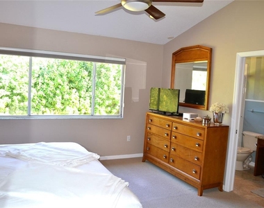 11158 Kapok Grand Circle - Photo Thumbnail 17