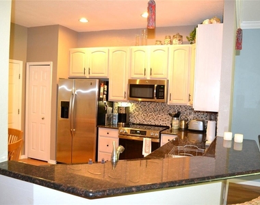 11158 Kapok Grand Circle - Photo Thumbnail 2