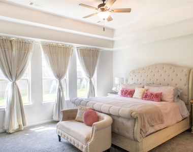 835 Sarasota Shore Dr Drive - Photo Thumbnail 12