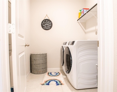 835 Sarasota Shore Dr Drive - Photo Thumbnail 23