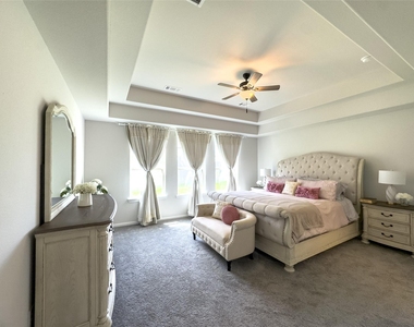 835 Sarasota Shore Dr Drive - Photo Thumbnail 10