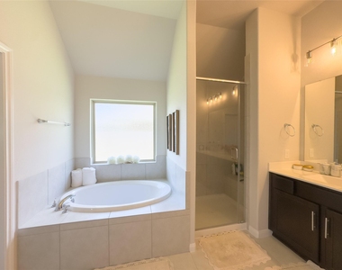 835 Sarasota Shore Dr Drive - Photo Thumbnail 14