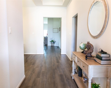 835 Sarasota Shore Dr Drive - Photo Thumbnail 3