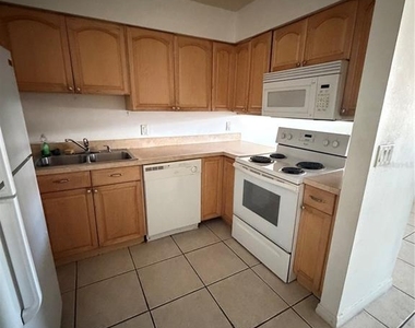 1 Lake Villa Way - Photo Thumbnail 8