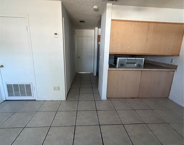 1 Lake Villa Way - Photo Thumbnail 4
