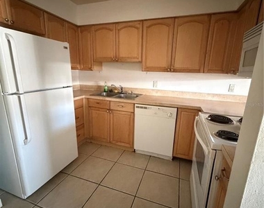 1 Lake Villa Way - Photo Thumbnail 7
