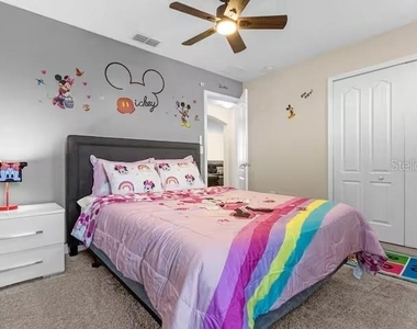 8802 Bamboo Palm Court - Photo Thumbnail 32