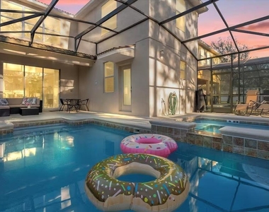 8802 Bamboo Palm Court - Photo Thumbnail 2