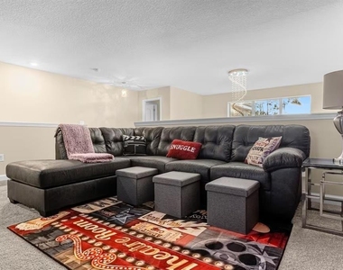 8802 Bamboo Palm Court - Photo Thumbnail 37
