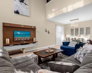 8802 Bamboo Palm Court - Photo Thumbnail 7