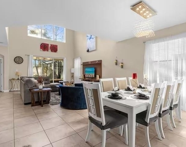8802 Bamboo Palm Court - Photo Thumbnail 12