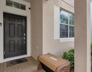 8802 Bamboo Palm Court - Photo Thumbnail 3