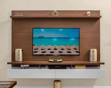 8802 Bamboo Palm Court - Photo Thumbnail 8